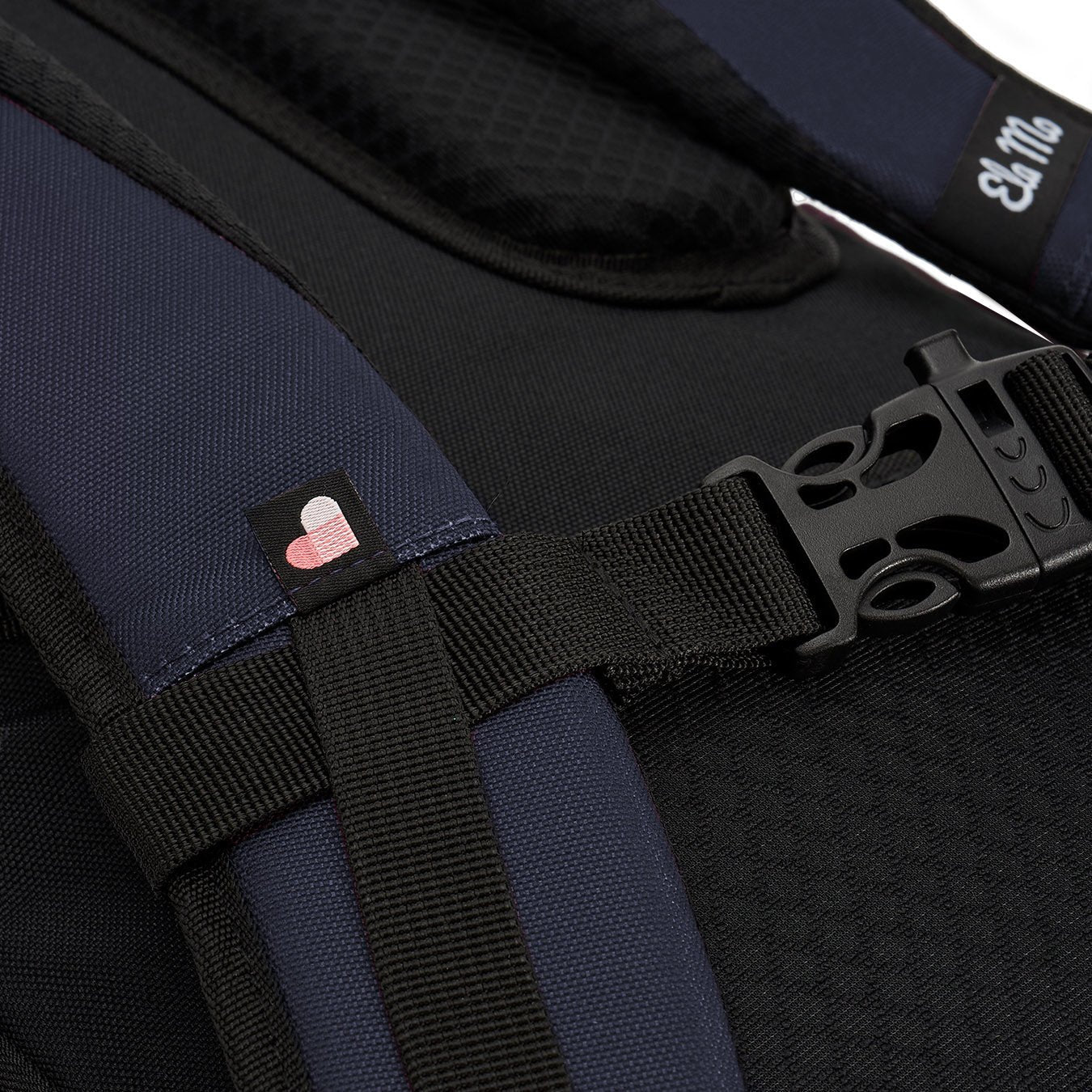 Ela Mo™ Everywhere Daypack | Berry
