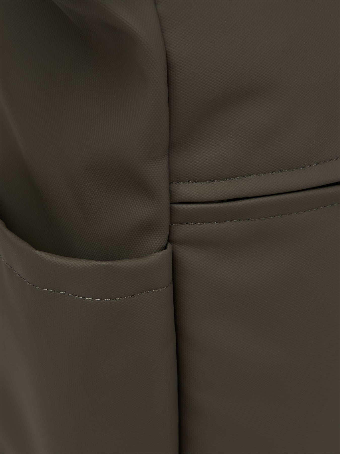 Ela Mo™ Rolltop Rucksack | Coated Edition Olive
