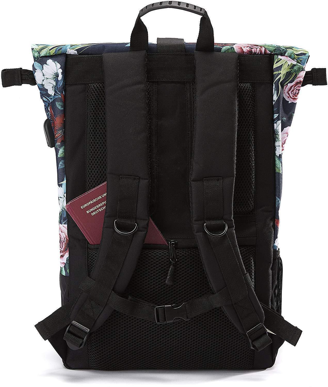 Ela Mo™ Rolltop Rucksack | A Rose. Die Rückseite des Rucksacks mit Schulterriemen und kleinem Außenfach.