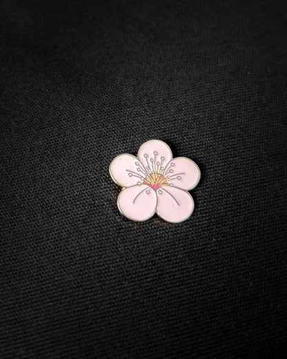 Ela Mo™ Pin für Rucksäcke | Kirschblüte