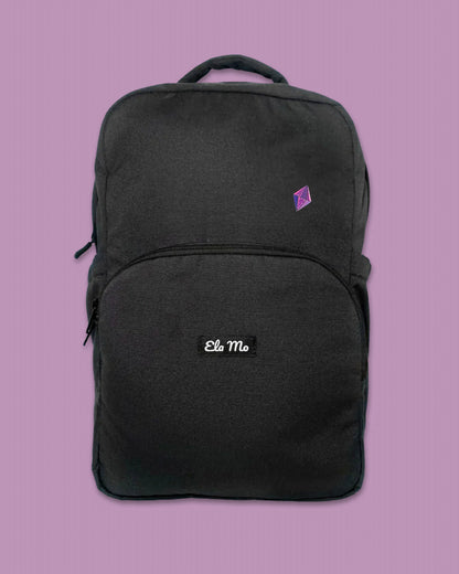 Ela Mo™ Pin für Rucksäcke | Rubin