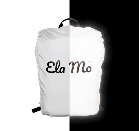 Ela Mo™ Rucksack Regenschutz. Ein reflektierender Regenschutz für Rucksack mit Herstellerlogo in der MItte.